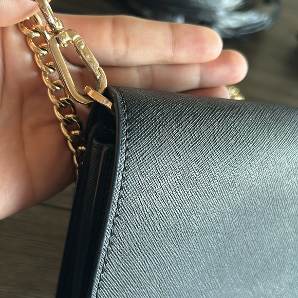 Tory Burch Emerson Saffiano Leather Crossbody Bag Black Gold logo OS Like New - Picture 16 of 16